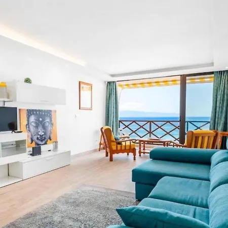 Neptuno Ocean Front * Puerto de Santiago (Tenerife)